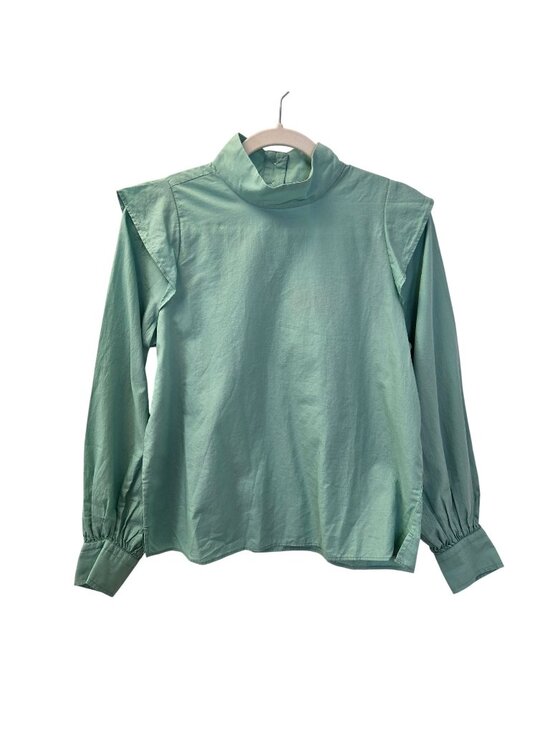 Everlane Tops - NWT Everlane Wing-Shoulder Mock Neck Top Size 4